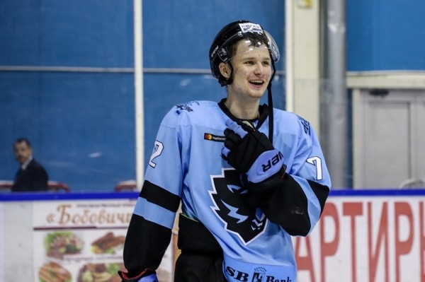 Хоккей. Владимир Алистров, Виталий Пинчук и Сергей Сапего находятся в сфере интересов СКА
Хоккей. Владимир Алистров, Виталий Пинчук и Сергей Сапего находятся в сфере интересов СКА