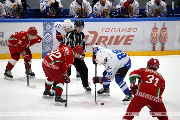 Хоккейная команда Президента в 14-й раз стала победителем любительского турнира Хоккейная команда Президента в 14-й раз стала победителем любительского турнира