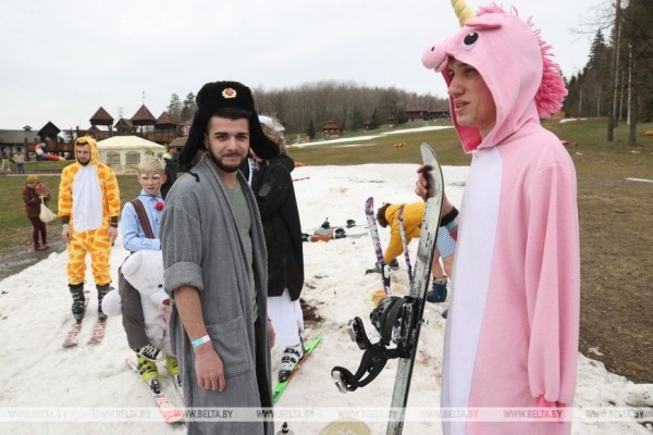 ФОТОФАКТ: В комплексе "Логойск" состоялось закрытие горнолыжного сезона