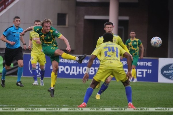 Футболисты "Немана" сыграли вничью с БАТЭ в домашнем полуфинале Кубка Беларуси