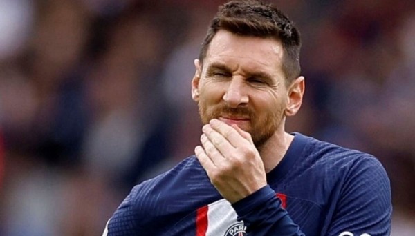 Футбол. Лионель Месси будет получать в "Аль-Хиляле" 500 млн евро в год. Контракт подпишут на следующей неделе
Футбол. Лионель Месси будет получать в "Аль-Хиляле" 500 млн евро в год. Контракт подпишут на следующей неделе