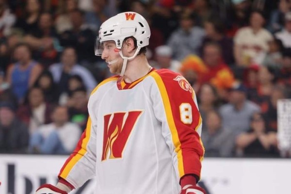 Хоккей. "Калгари" Ильи Соловьева уступил "Коачелле" в пятом матче серии 1/4 финала плей-офф АХЛ и завершил борьбу за титул
Хоккей. "Калгари" Ильи Соловьева уступил "Коачелле" в пятом матче серии 1/4 финала плей-офф АХЛ и завершил борьбу за титул