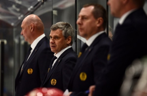 Хоккей.  Дмитрий Квартальнов: едем домой, подзарядимся. Хотим показать достойные игры в Минске. Там к нам приедет один парень
 