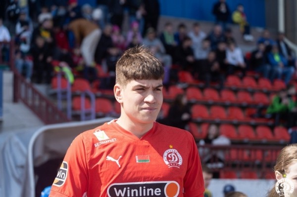 Футбол.  Вратарь минского "Динамо" Федор Лапоухов и главный тренер жодинского "Торпедо-БелАЗ" Дмитрий Молош дисквалифицированы на два матча
 