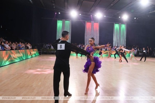 Феерия искусства и азарт спорта. В Минске развернулась борьба за главный танцевальный титул страны