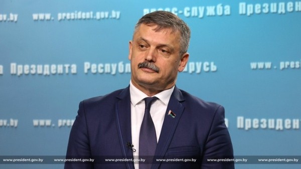 Футбол. Сергей Ковальчук: есть ряд безобразий, которые были допущены функционерами солигорского "Шахтера"
Футбол. Сергей Ковальчук: есть ряд безобразий, которые были допущены функционерами солигорского "Шахтера"