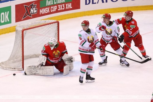 Команда "Беларусь 21" победила молодежную сборную страны на хоккейном Кубке Будущего