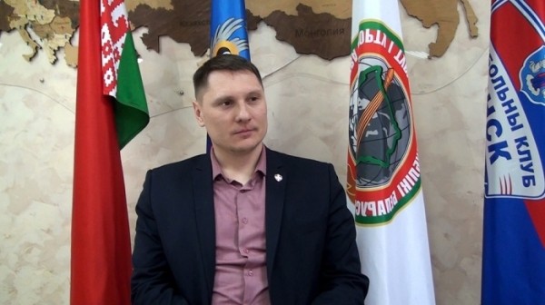 Футбол.  Андрей Василевич: есть хороший повод задуматься над тем, чтобы с 2024 года осуществлять выход на траву немного позже
 