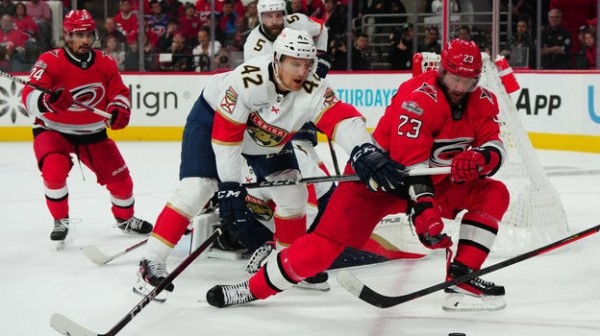 Хоккей.  Кубок Стэнли. "Флорида" вновь обыграла "Каролину" в полуфинальной серии благодаря шайбе Мэттью Ткачука
 