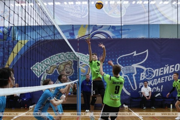 ФОТОФАКТ: Соревнования "Мяч над сеткой" завершились в Минске ФОТОФАКТ: Соревнования "Мяч над сеткой" завершились в Минске