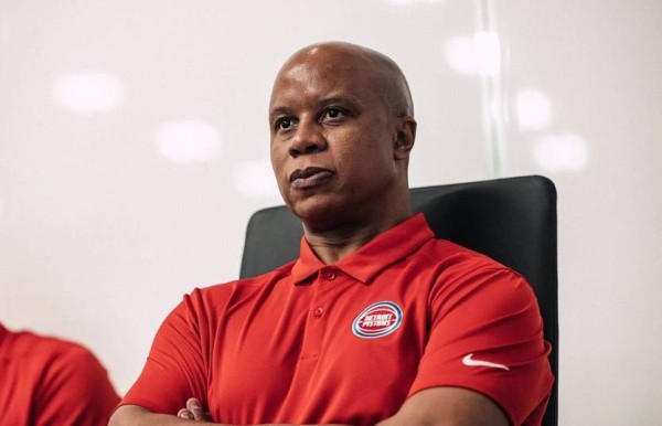 Баскетбол. НБА. Экс-сотрудница "Детройта" обвиняет уволенного ассистента генерального менеджера в сексуальных домогательствах
Баскетбол. НБА. Экс-сотрудница "Детройта" обвиняет уволенного ассистента генерального менеджера в сексуальных домогательствах