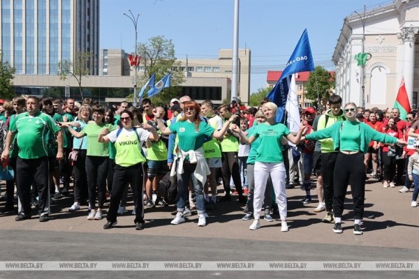 ФОТОФАКТ: Спортивно-массовое мероприятие "В едином забеге под флагом страны" прошло в Гомеле