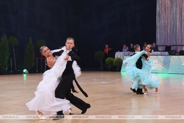 Феерия искусства и азарт спорта. В Минске развернулась борьба за главный танцевальный титул страны