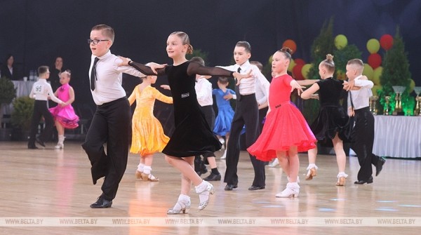 Феерия искусства и азарт спорта. В Минске развернулась борьба за главный танцевальный титул страны