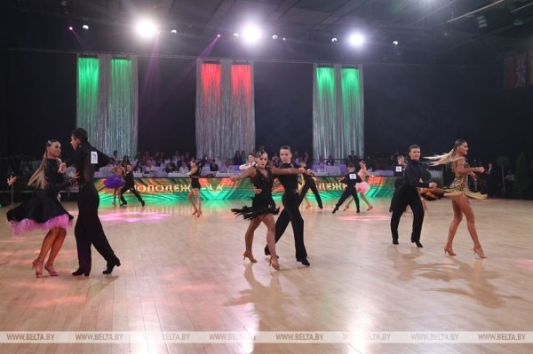 Феерия искусства и азарт спорта. В Минске развернулась борьба за главный танцевальный титул страны