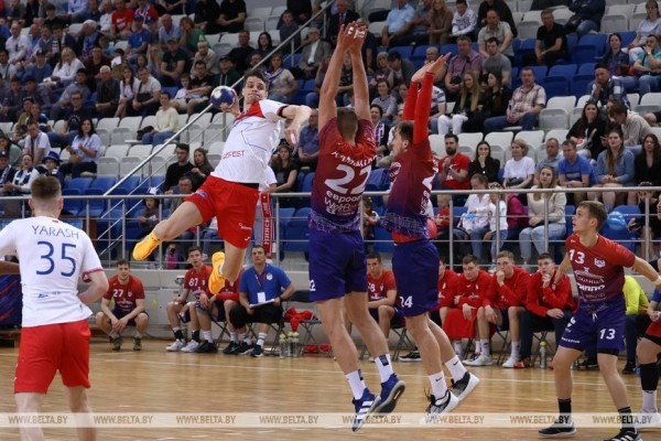"Мешков Брест" в 15-й раз стал чемпионом Беларуси по гандболу "Мешков Брест" в 15-й раз стал чемпионом Беларуси по гандболу