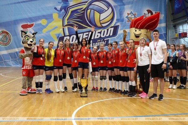 ФОТОФАКТ: Соревнования "Мяч над сеткой" завершились в Минске ФОТОФАКТ: Соревнования "Мяч над сеткой" завершились в Минске