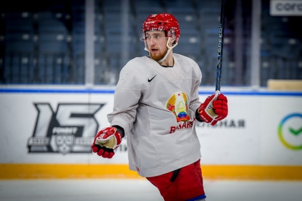 Хоккей. Вадим Мороз, Александр Скоренов и Олег Пожиган покинули расположение сборной Беларуси
Хоккей. Вадим Мороз, Александр Скоренов и Олег Пожиган покинули расположение сборной Беларуси