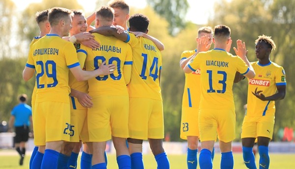 Футбол.  БАТЭ в серии пенальти одолел "Неман" и сыграет в финале Кубка Беларуси с жодинским "Торпедо"
 