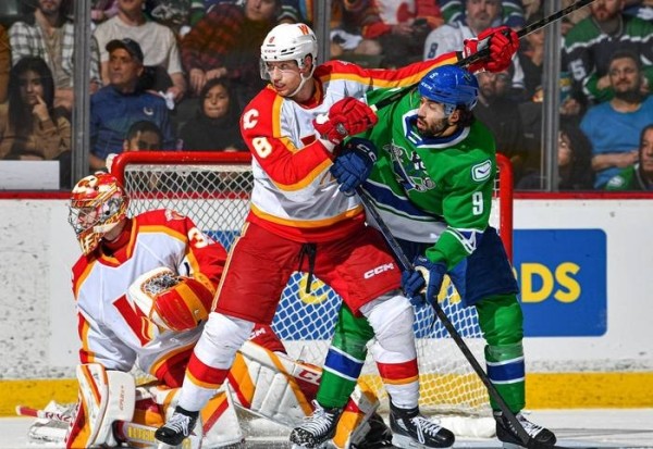 Хоккей. Илья Соловьев помог "Калгари" пройти "Абботсфорд" Данилы Климовича в плей-офф АХЛ
Хоккей. Илья Соловьев помог "Калгари" пройти "Абботсфорд" Данилы Климовича в плей-офф АХЛ