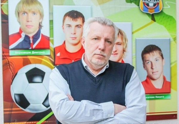 Футбол.  Председатель "Нафтана": Пунтуса надо понять и простить. Его конспекты сбоили. Он сам признался, что стал сердобольным
 