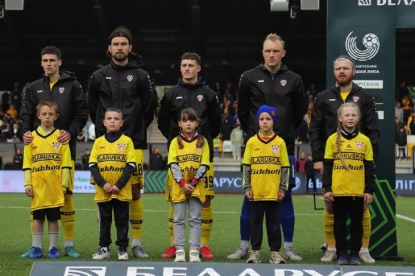 Футбол.  Источник: итоги чемпионата Беларуси-2022 пересмотрены не будут. Санкции в отношении "Шахтера" могут коснуться нынешнего сезона
 