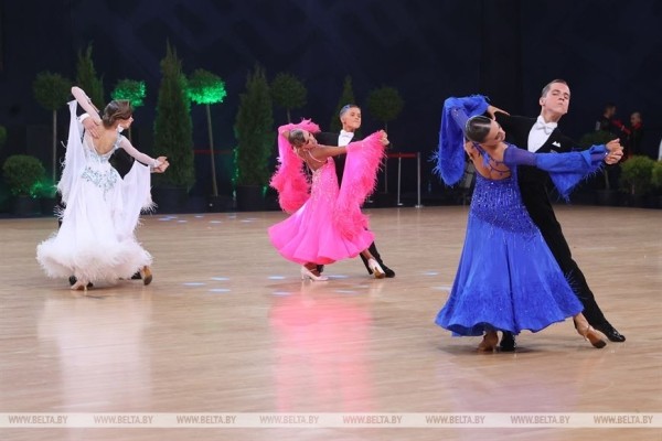 Феерия искусства и азарт спорта. В Минске развернулась борьба за главный танцевальный титул страны