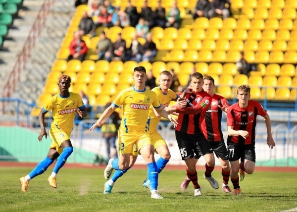 Футбол. БАТЭ крупно обыграл "Белшину", добыв третью победу подряд
Футбол. БАТЭ крупно обыграл "Белшину", добыв третью победу подряд