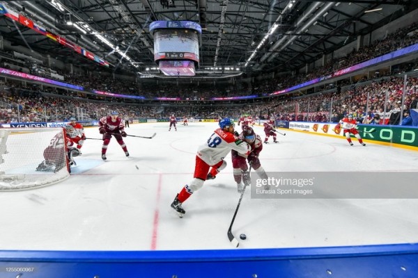 Хоккей. По опросу Pressball.by 46 процентов проголосовавших игнорируют ЧМ-2023. 53 процента этот турнир так или иначе интересует
Хоккей. По опросу Pressball.by 46 процентов проголосовавших игнорируют ЧМ-2023. 53 процента этот турнир так или иначе интересует