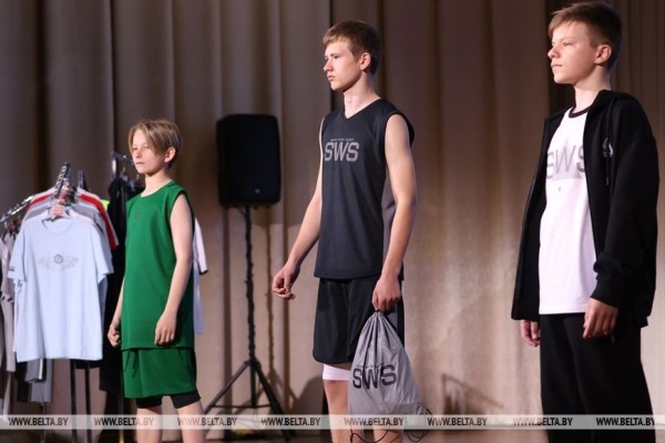 В БГУФК представили форму для национальных команд по лыжным гонкам и легкой атлетике