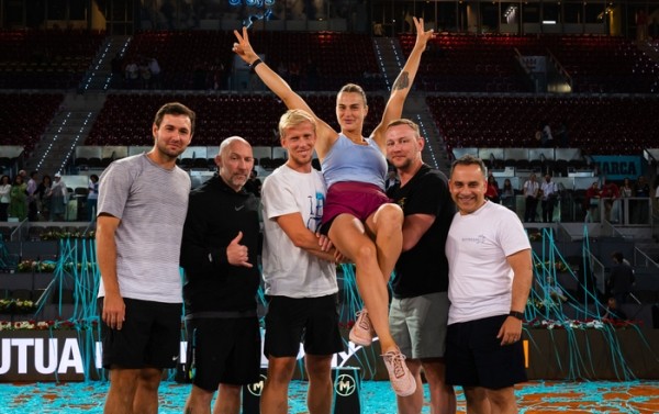 Теннис. Арина Соболенко, преодолев планку 4 млн долларов, лидирует в рейтинге доходов за 2023 год
Теннис. Арина Соболенко, преодолев планку 4 млн долларов, лидирует в рейтинге доходов за 2023 год