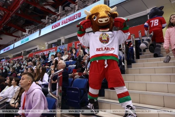 Команда "Беларусь 21" победила молодежную сборную страны на хоккейном Кубке Будущего