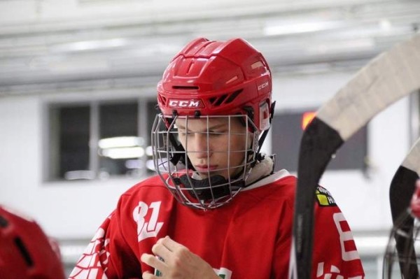 Хоккей.  Егор Игнатенко: когда пытались перевернуть матч, получали ненужные голы
 