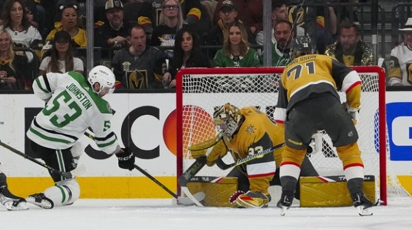 Хоккей. Кубок Стэнли. "Вегас" одолел "Даллас" в первом полуфинальном матче
Хоккей. Кубок Стэнли. "Вегас" одолел "Даллас" в первом полуфинальном матче