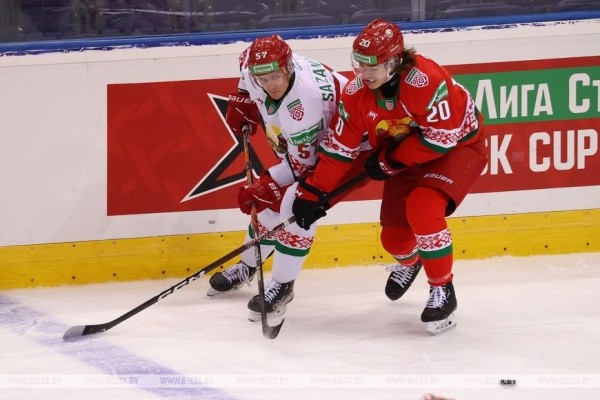 Команда "Беларусь 21" победила молодежную сборную страны на хоккейном Кубке Будущего