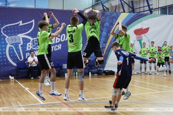 ФОТОФАКТ: Соревнования "Мяч над сеткой" завершились в Минске ФОТОФАКТ: Соревнования "Мяч над сеткой" завершились в Минске