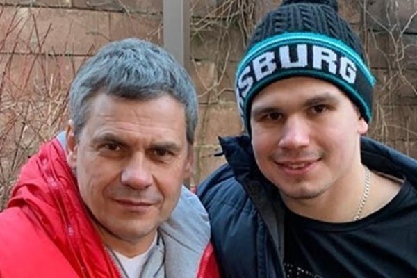 Хоккей.  Источник: Никита Квартальнов пытался "увести" белоруса у его агента уже после жалобы по поводу Рейдеборна
 