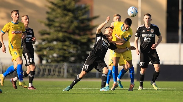 Футбол. Чемпионат Беларуси. "Торпедо" побеждает БАТЭ в Борисове, "Шахтер" начинает подъем со дна — картина 8-го тура
Футбол. Чемпионат Беларуси. "Торпедо" побеждает БАТЭ в Борисове, "Шахтер" начинает подъем со дна — картина 8-го тура