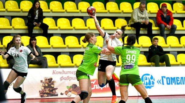 Гандболистки "Гомеля" и "БНТУ-БелАЗа" вышли в финал женского чемпионата Беларуси