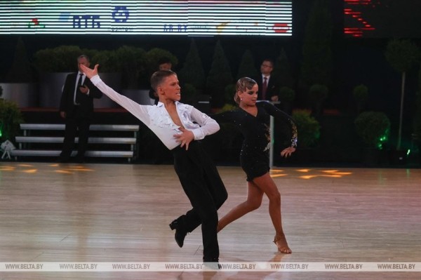 Феерия искусства и азарт спорта. В Минске развернулась борьба за главный танцевальный титул страны