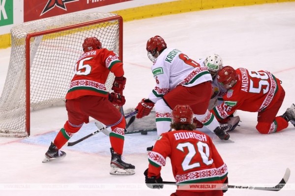 Команда "Беларусь 21" победила молодежную сборную страны на хоккейном Кубке Будущего