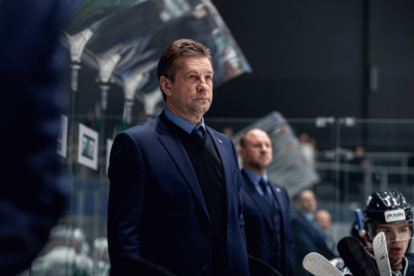 Хоккей.  Сергей Пушков покинул пост главного тренера "Динамо" из Санкт-Петербурга
 