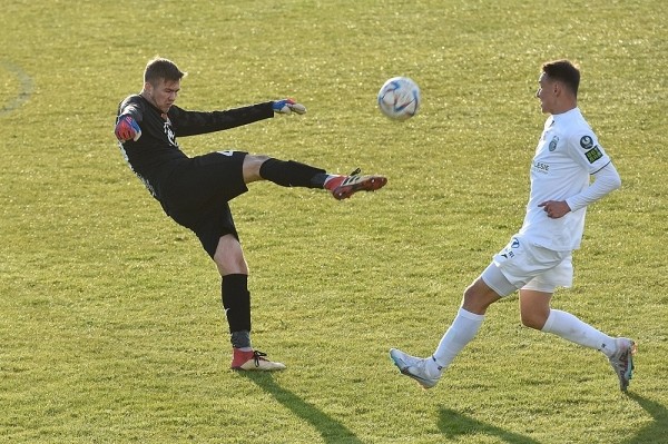 Футбол. Еврокубковая "Ислочь" не смогла одолеть "Слуцк", не сумев победить в третьем матче подряд
Футбол. Еврокубковая "Ислочь" не смогла одолеть "Слуцк", не сумев победить в третьем матче подряд