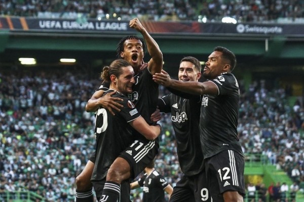 Футбол. "Ювентус", вероятно, лишат девяти очков вместо 15. Наказание может быть перенесено на следующий сезон
Футбол. "Ювентус", вероятно, лишат девяти очков вместо 15. Наказание может быть перенесено на следующий сезон