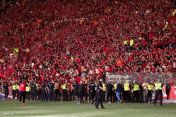 Футбол. "Реал" в решающем матче переиграл "Осасуну" и стал обладателем Кубка Испании
Футбол. "Реал" в решающем матче переиграл "Осасуну" и стал обладателем Кубка Испании