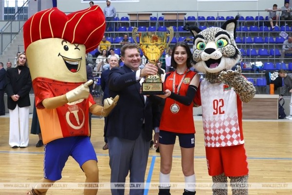 ФОТОФАКТ: Соревнования "Мяч над сеткой" завершились в Минске ФОТОФАКТ: Соревнования "Мяч над сеткой" завершились в Минске