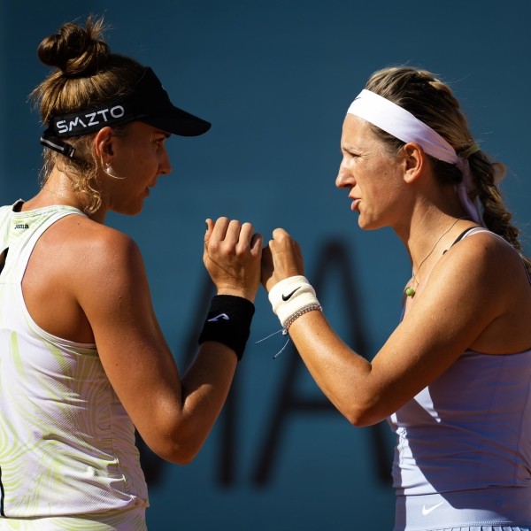 Теннис. Виктория Азаренко и Беатрис Хаддад Майя выиграли парный турнир в Мадриде
Теннис. Виктория Азаренко и Беатрис Хаддад Майя выиграли парный турнир в Мадриде