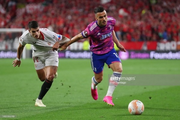 Футбол. Лига Европы. "Севилья", переиграв в дополнительное время "Ювентус", встретится в финале с "Ромой"
Футбол. Лига Европы. "Севилья", переиграв в дополнительное время "Ювентус", встретится в финале с "Ромой"