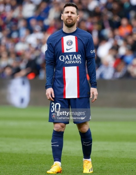 Футбол.  "Экип" сообщил, что "ПСЖ" не будет продлевать контракт с Лионелем Месси. Руководство взбешено, решение единогласное
 