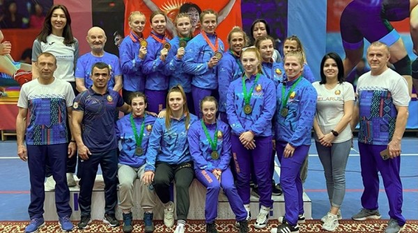 Белорусские спортсменки выиграли 10 медалей на турнире по женской борьбе в Бишкеке Белорусские спортсменки выиграли 10 медалей на турнире по женской борьбе в Бишкеке